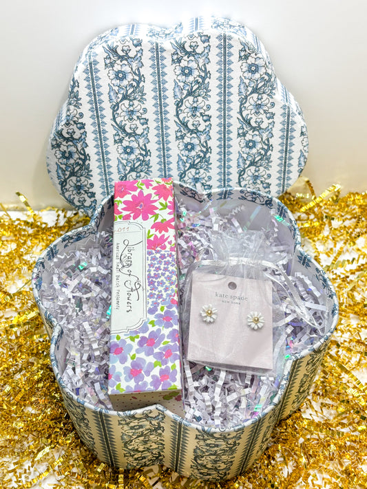 Always in Bloom Gift Set – Kate Spade Daisy Earrings & Floral Scented Hand Crème